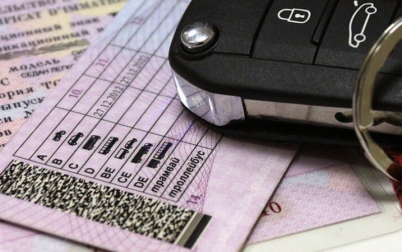 С 1 апреля меняются правила проведения экзаменов и выдачи водительских удостоверений