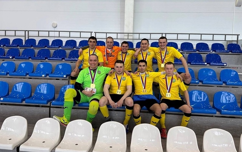 Сборная Приуралья стала первой на соревнованиях по мини-футболу