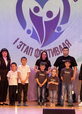 В Аксарке участники фестиваля «Семейная крепость» сразились в первом этапе