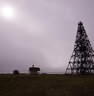 Из Архангельска отправился ледокол со стройматериалами для восстановления маяка на острове Белом