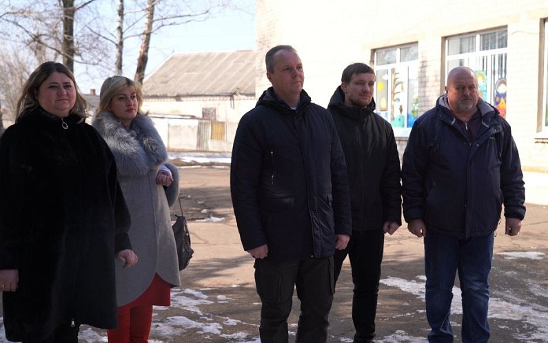 Глава Приуралья посетил подшефное село в Волновахском районе(видео)