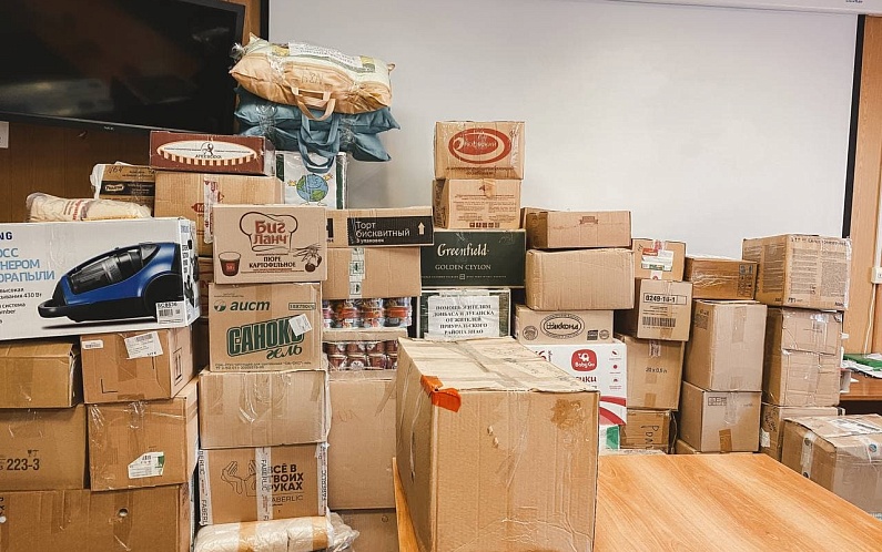 110 коробок гуманитарки отправили сегодня на Донбасс