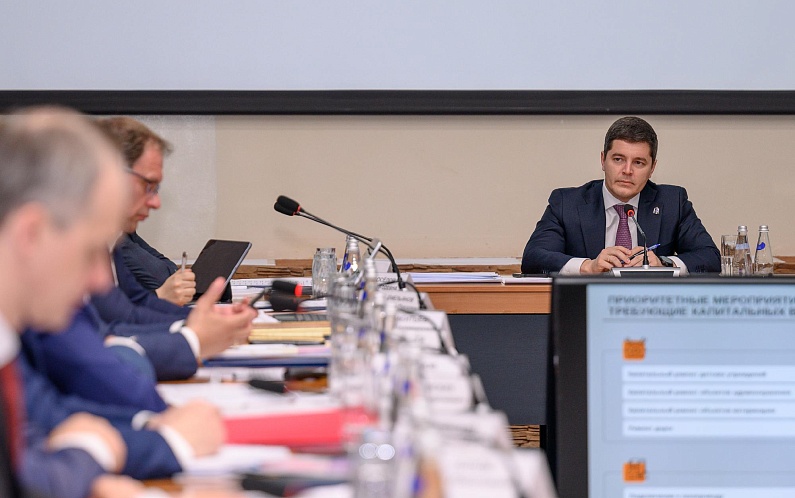 Дмитрий Артюхов провёл заседание Совета глав