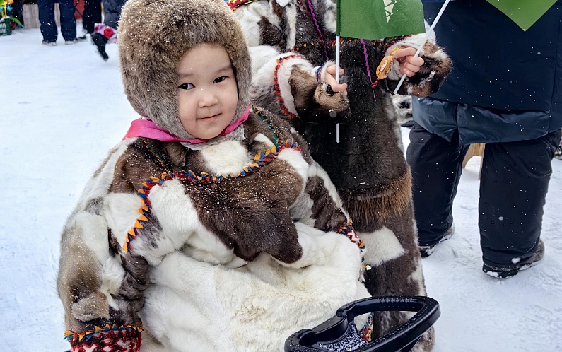 День оленевода в Ямальском поселке | Яркие моменты(видео)