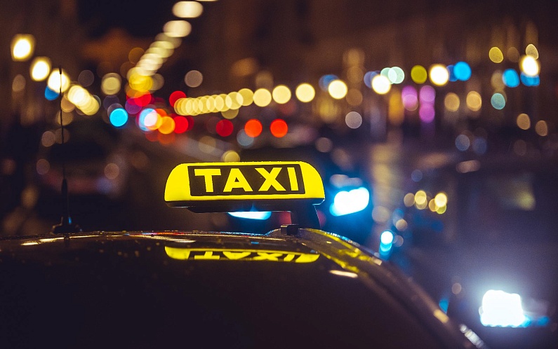 С 1 сентября водителей такси ждут изменения  