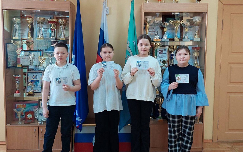 Школьники Аксарки получили знаки отличия ГТО