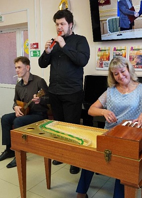 В школе искусств будут изучать игру на старинном инструменте (видео)