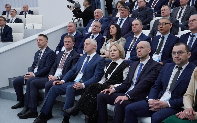 Вопросы эффективного управления муниципальными финансами обсудили в Салехарде