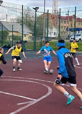 Приуральские футболисты передали выигранные деньги в поддержку бойцов СВО