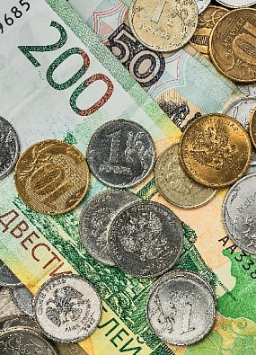 В Банке России пояснили, надо ли обменивать старые банкноты