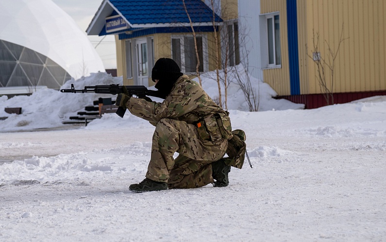 Курс специализированной военно-тактической подготовки «Снежные призраки» проходит в Ноябрьске