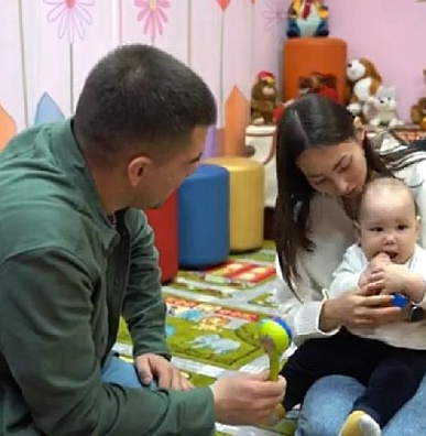 Приуральский малыш и родители учатся вместе (видео)