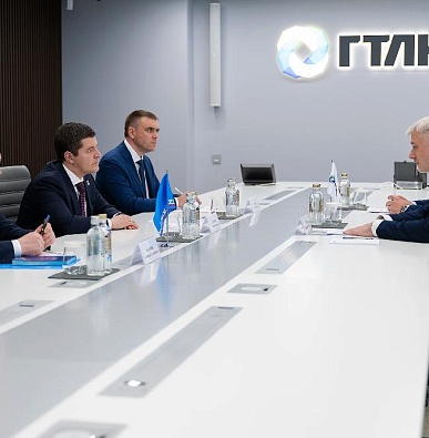 Дмитрий Артюхов и Евгений Дитрих обсудили вопросы сотрудничества