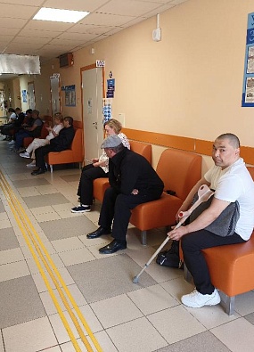 Травмированные приуральцы выстроились в очередь к приезжему доктору